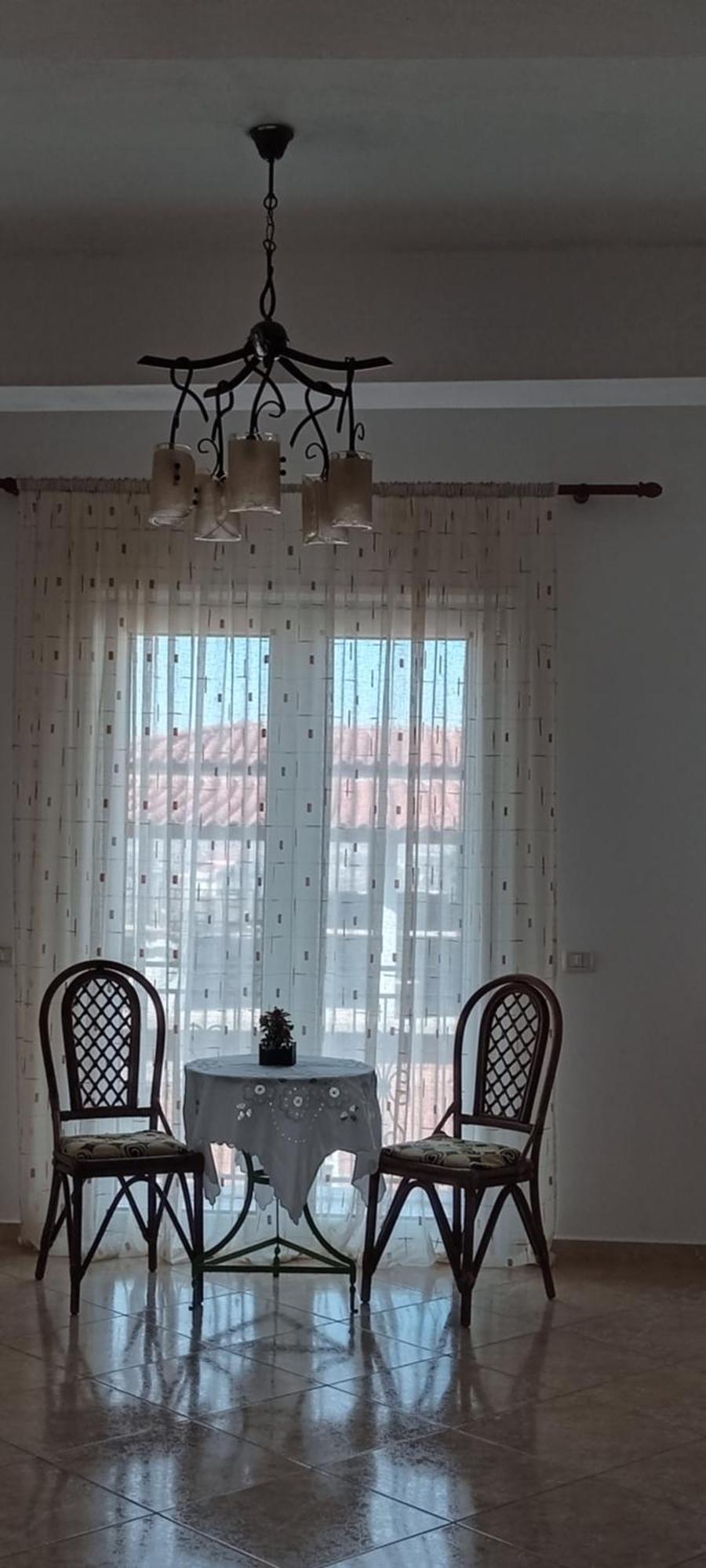 Guest House Irvin Berat Bagian luar foto